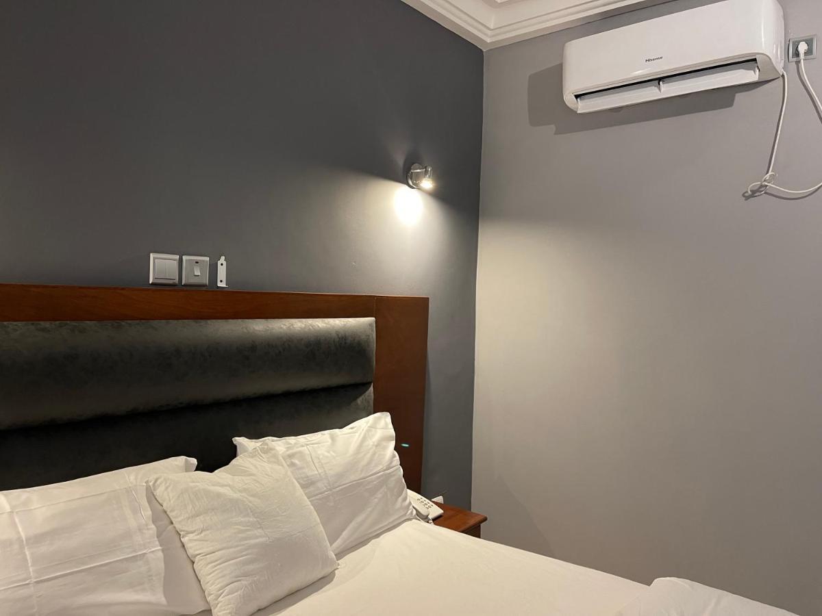 La Rochelle Hotel Yaounde Exterior photo