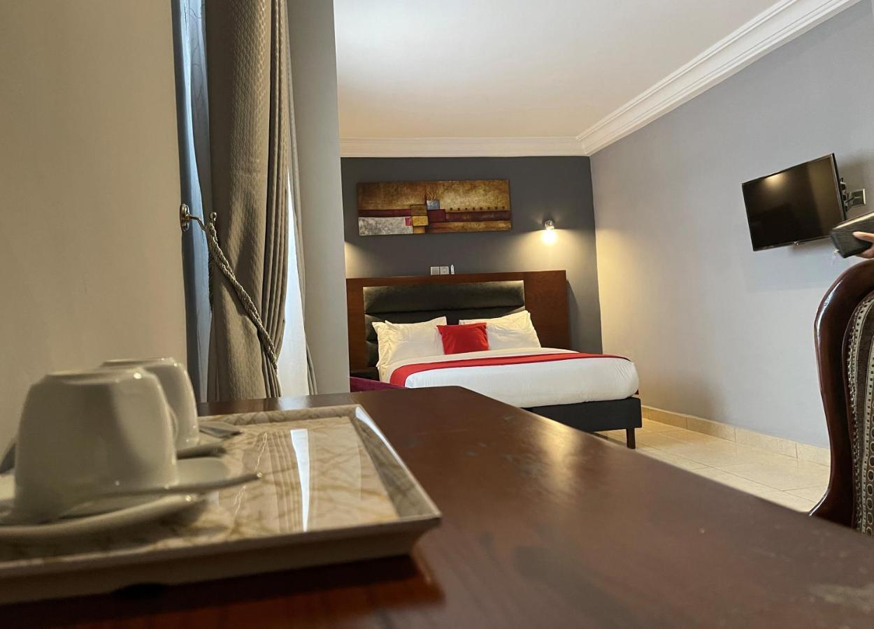La Rochelle Hotel Yaounde Exterior photo