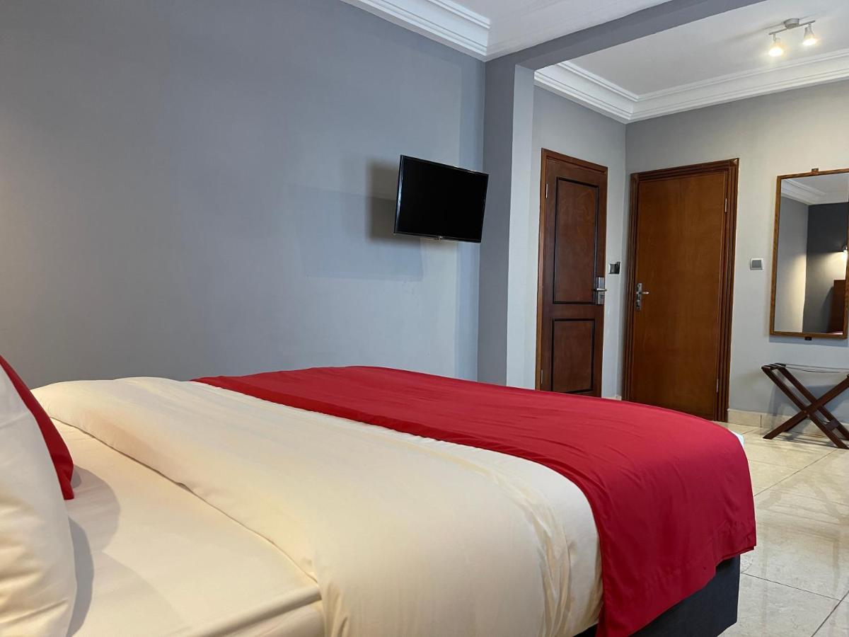 La Rochelle Hotel Yaounde Exterior photo