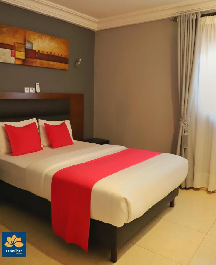 La Rochelle Hotel Yaounde Exterior photo